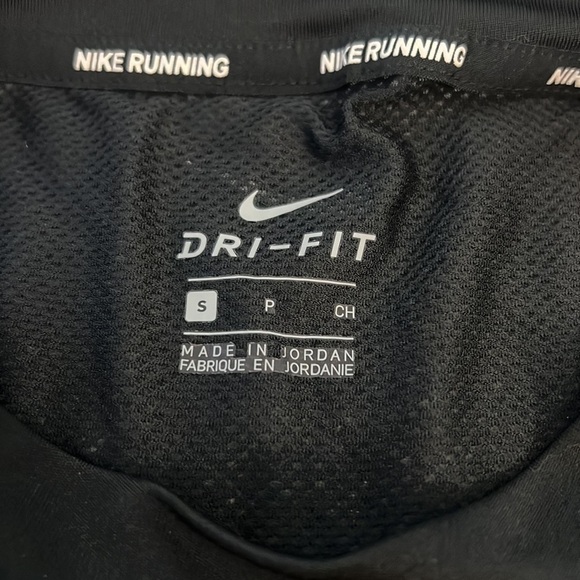 Nike running top - Picture 3 of 4